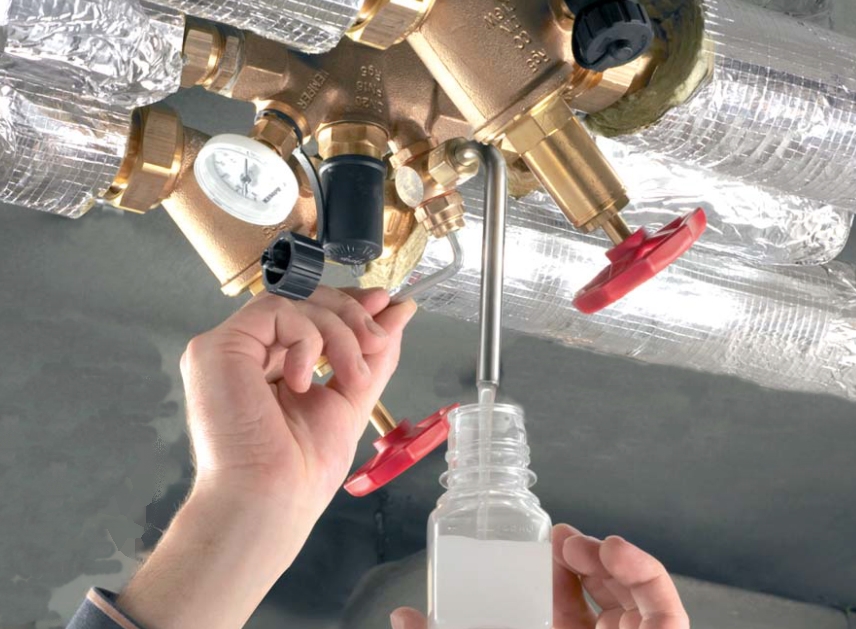 Probenahmeventil mit Probeflasche